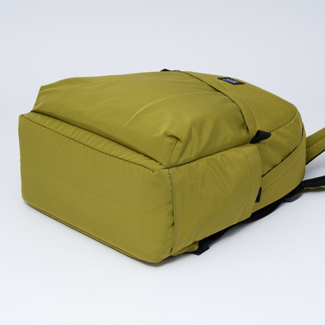 BEAMS DESIGN Diagonal バックパック【BMMH5ER1】 オリーブ