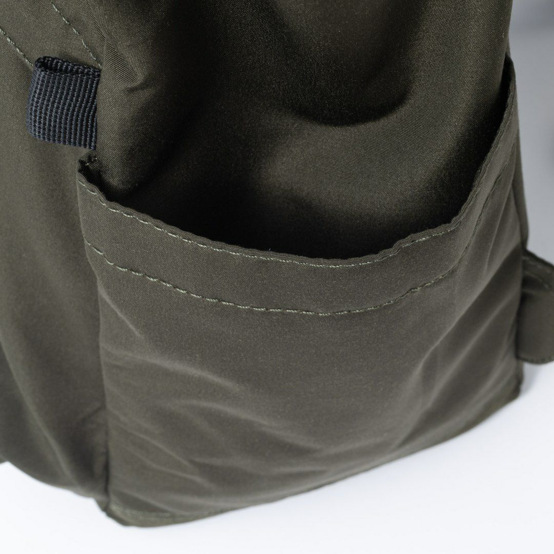 BEAMS DESIGN Diagonal 2WAYバックパック【BMMH5ER2】 カーキ