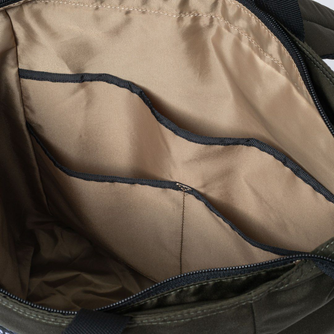 BEAMS DESIGN Diagonal 2WAYバックパック【BMMH5ER2】 カーキ