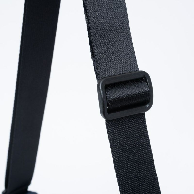 BEAMS DESIGN ELASTIC MESH ショルダーバッグ【BMMH0BSC】 ネイビー