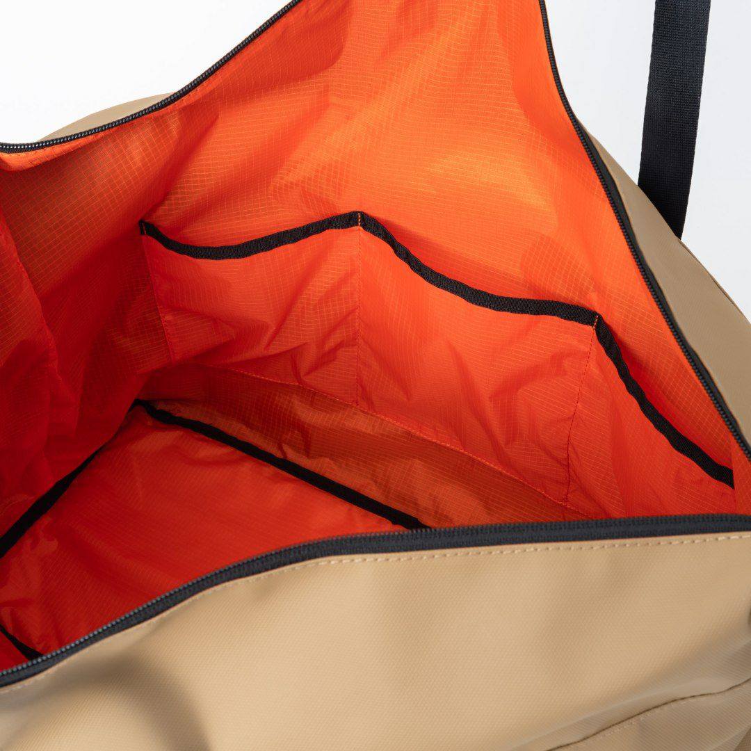 BEAMS DESIGN ELASTIC MESH ボストンバッグ【BMMH0BB1】 サンドベージュ