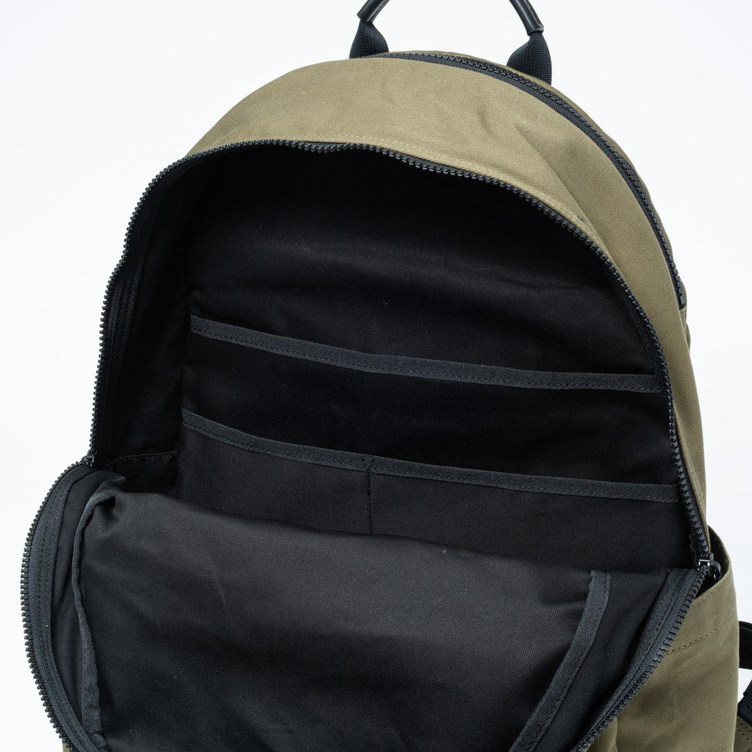 MARGARET HOWELL idea Weather proof バックパック カーキ