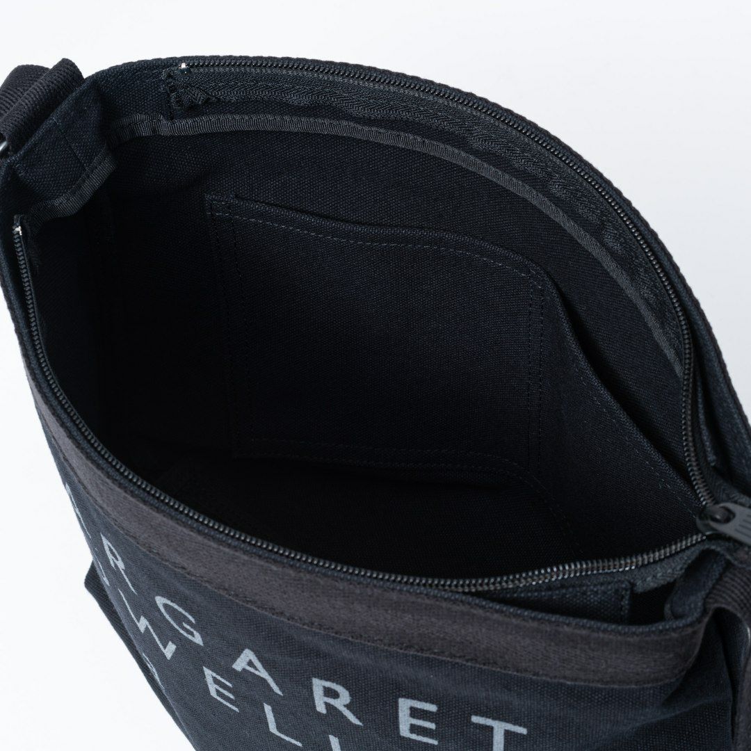 MARGARET HOWELL idea Big logo ショルダー(S) ブラック