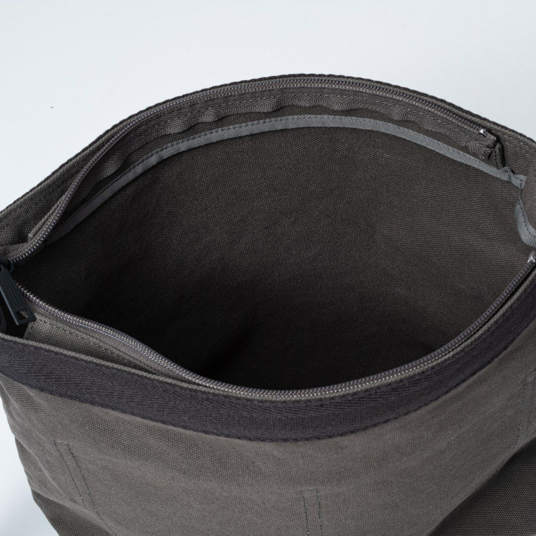 MARGARET HOWELL idea Big logo ショルダー(S) グレー