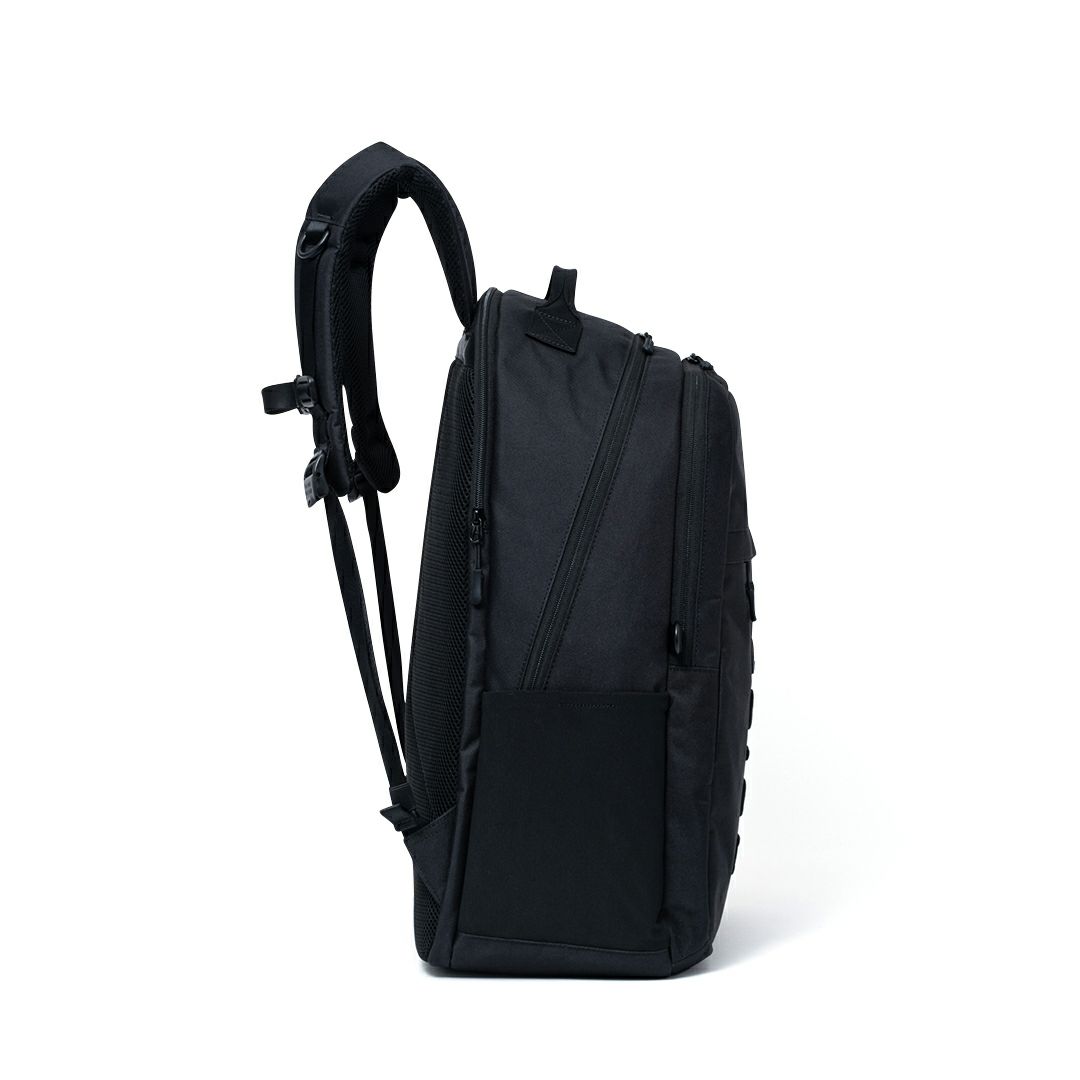 BEAMS DESIGN Impact バッグパック ブラック