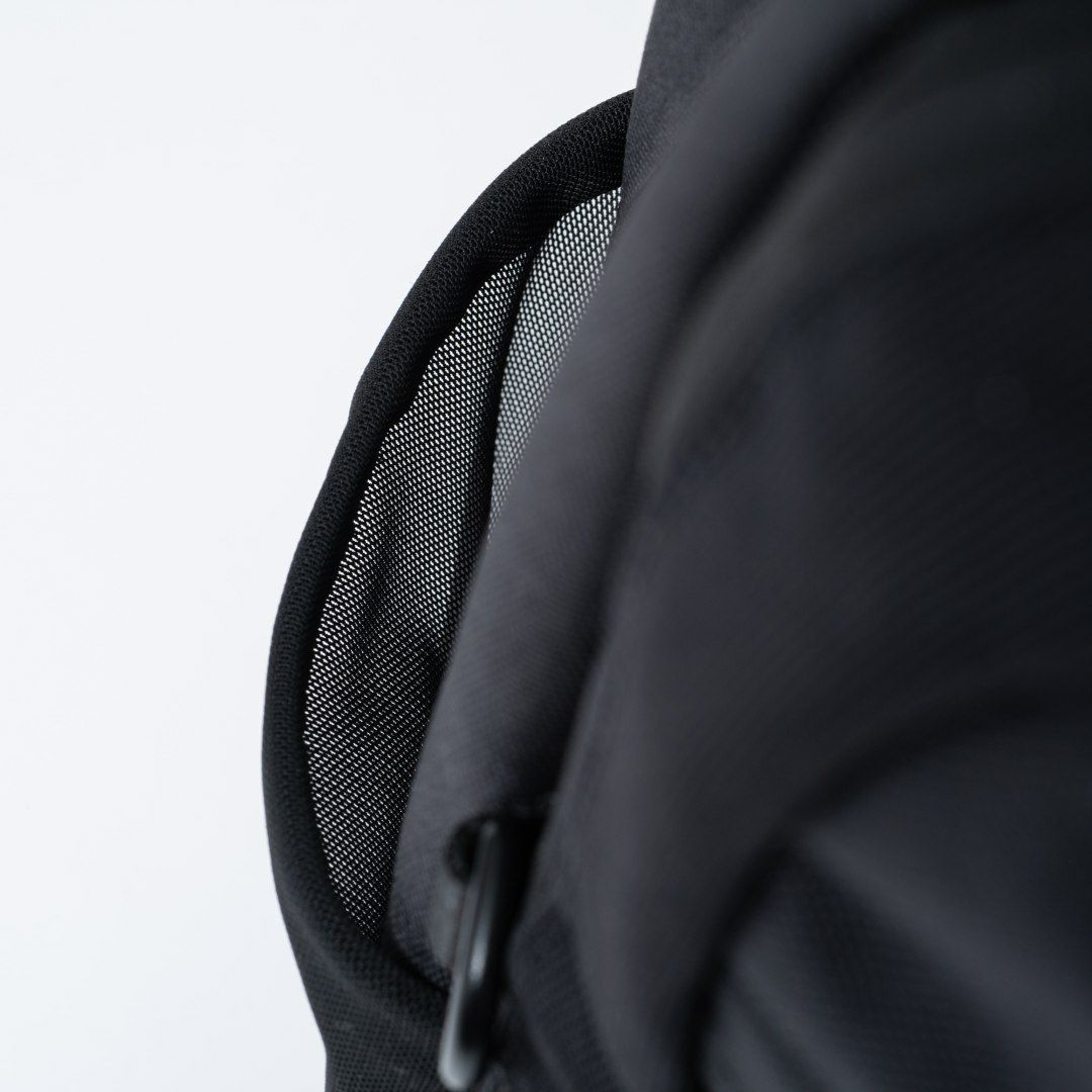 BEAMS DESIGN Impact バッグパック ブラック