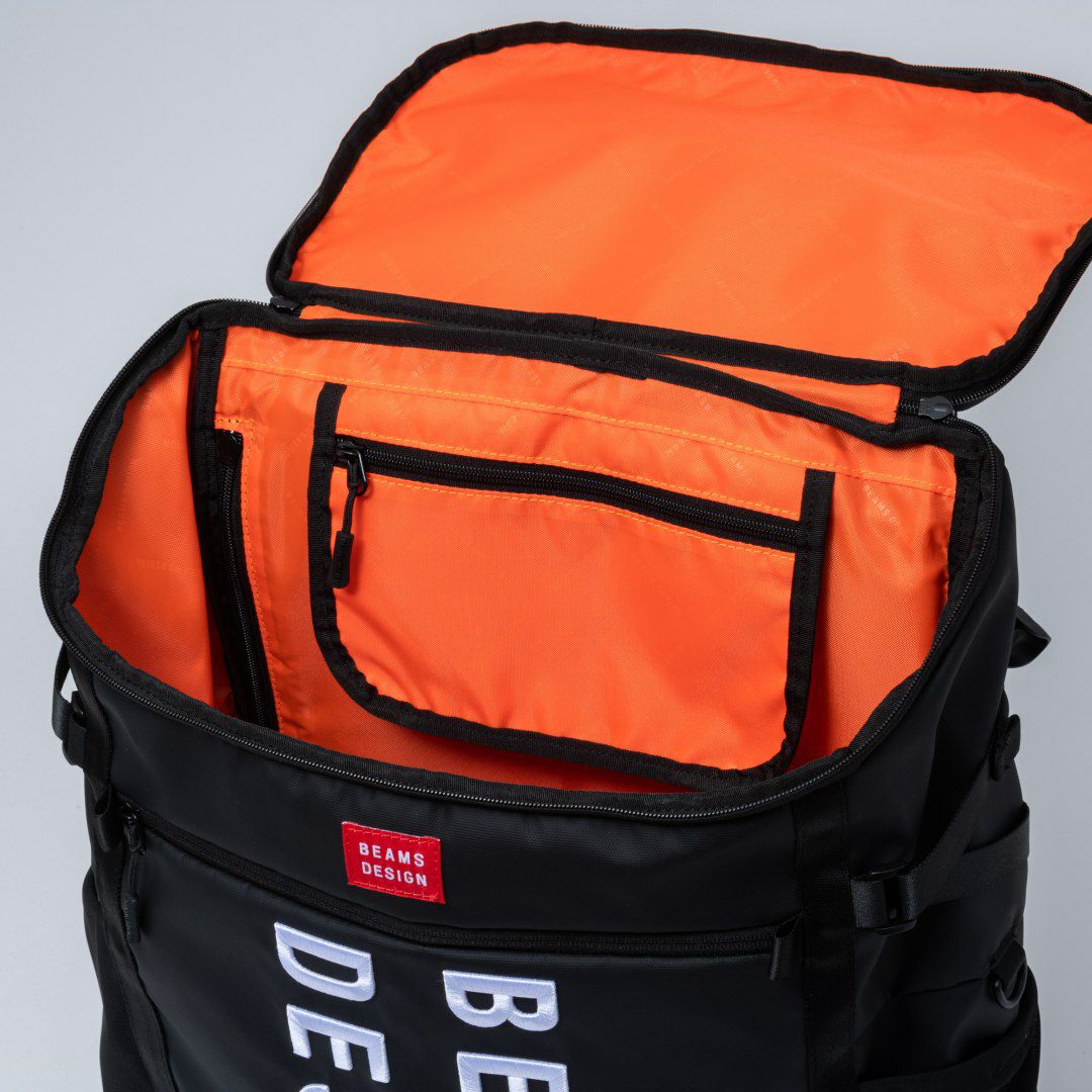 BEAMS DESIGN Influence バッグパック レッド